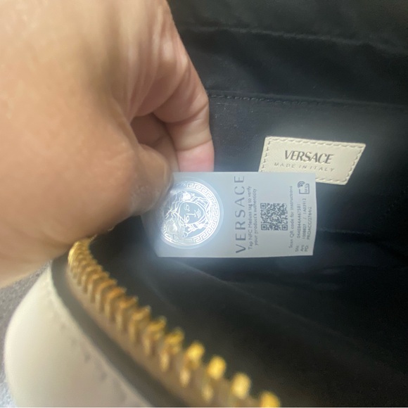 NWOT Versace Cream and Gold Quilted Crossbody/Shoulder Bag - Picture 14 of 14